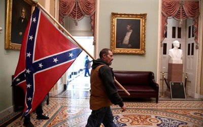 Trump supporters breach the US Capitol
