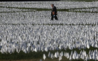 "In America: Remember" a memorial for Americans who died due to COVID-19 in Washington