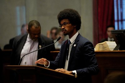 Tennessee Republicans vote to expel Democratic lawmakers from statehouse in Nashville, TN