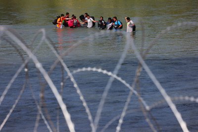 Migrants arrive in Eagle Pass