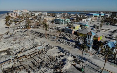 Almost one month later, Floridians continue to deal with Ian aftermath, in Fort Myers Beach