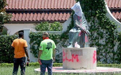 Confederate statues vandalized in New Orleans