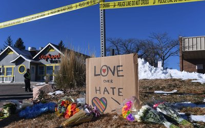 US-CRIME-SHOOTING-POLICE