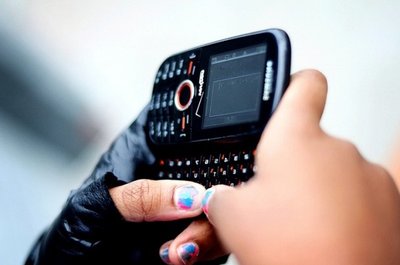 cellphone2_slideshow