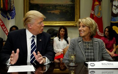 devos-1-1024x593