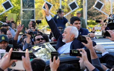 Iran's nuclear negotiating committee arrive in Tehran