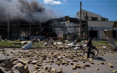 Russia's attack on Ukraine continues, in Bakhmut