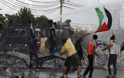 Protest near U.S. embassy in Awkar after Gaza hospital strike