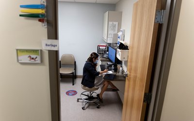 Purple Apron Program Provides Food to Diabetic Patients