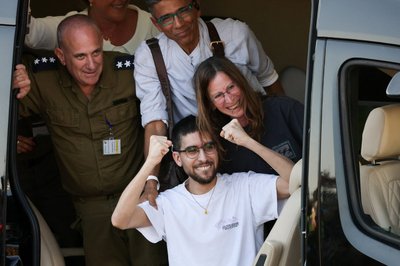 Hostages-prisoners swap deal between Hamas and Israel