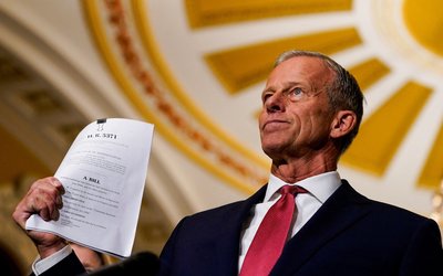 U.S. Congress faces deadline to fund government or trigger partial shutdown