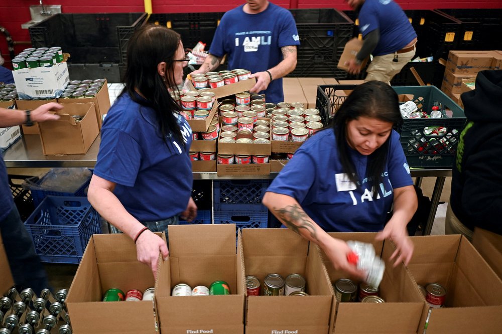 Food pantry is busy, weeks into the continuing U.S. government shutdown, in Denver