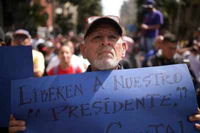 U.S. strikes Venezuelan capital