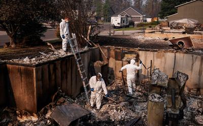 Wildfires burn in Washington state