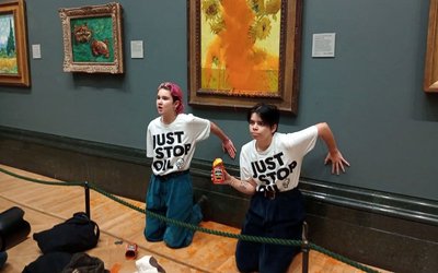 BILLBOARD-CLIMATE-PROTESTS-AND-ART